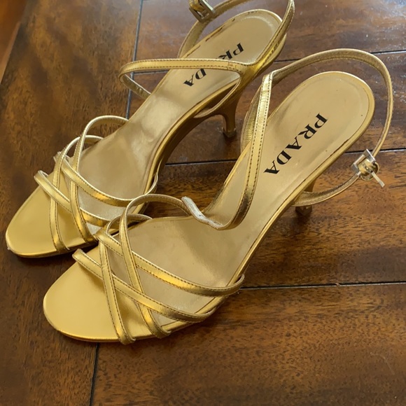 Prada shoes - Picture 2 of 5